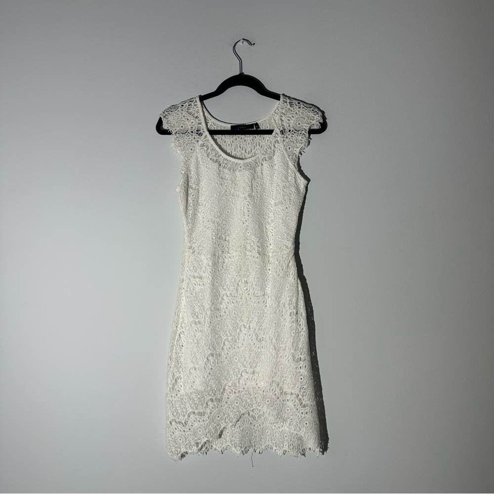 Elegant White Lace Dress Size M